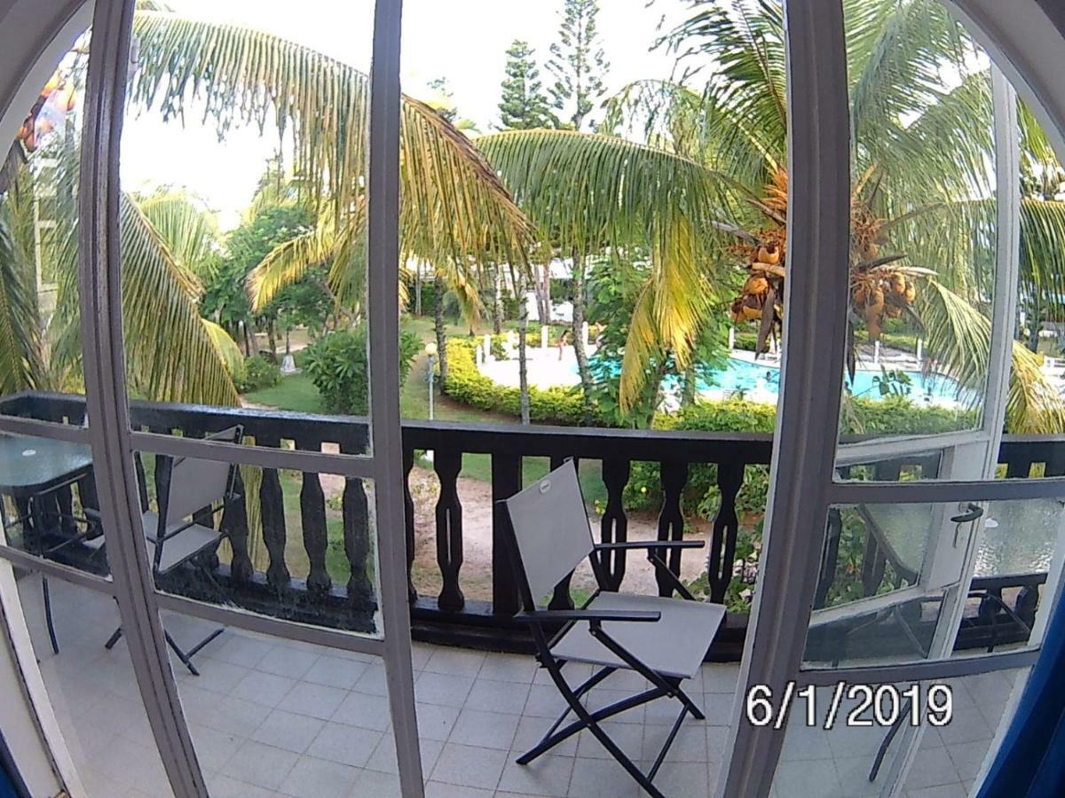 La Francaise Hotell Pereybere Beach Exteriör bild